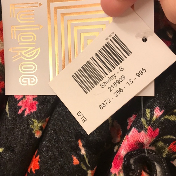 Velvet Shirley - Picture 3 of 6